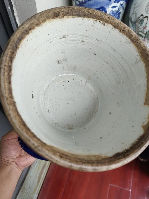 清·道咸蓝釉堆白渣斗鉴定结果2024年11月09日-唐珍收藏