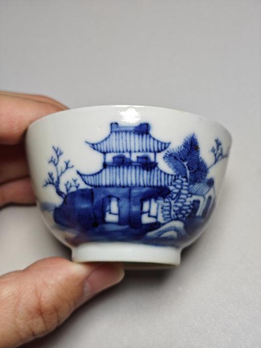 清·乾隆楼台亭阁山水纹青花碗真伪鉴定2025年01月06日-唐珍收藏