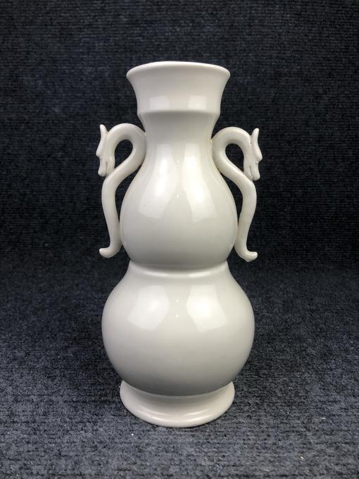 创汇时期德化窑双耳葫芦瓶值得收藏么2025年01月14日-唐珍收藏