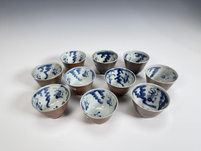 清末民初清末民初·紫金釉内青花金玉满堂纹杯一组真假鉴定2025年01月24日-唐珍收藏