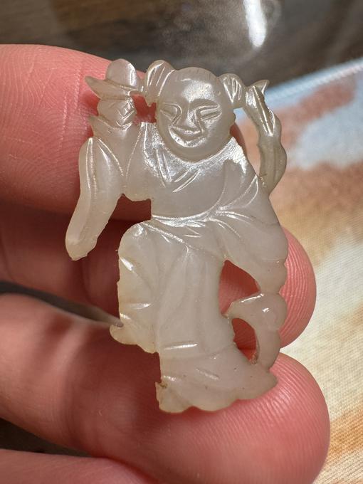 中国古美術品　清の時代　和田白玉 砡　童子如意　蘇工　53g 私藏明清中期和田白玉老玉双童子玉佩持荷提油脂白古董