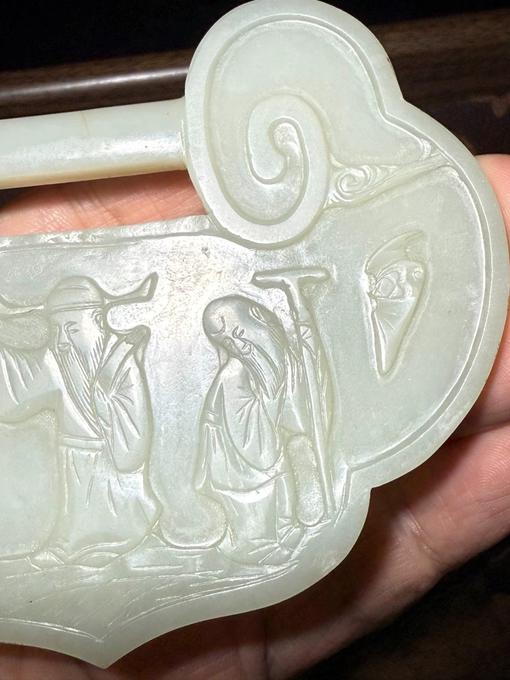 清和田玉雕“如意锁佩”真伪鉴定2025年05月15日-唐珍收藏